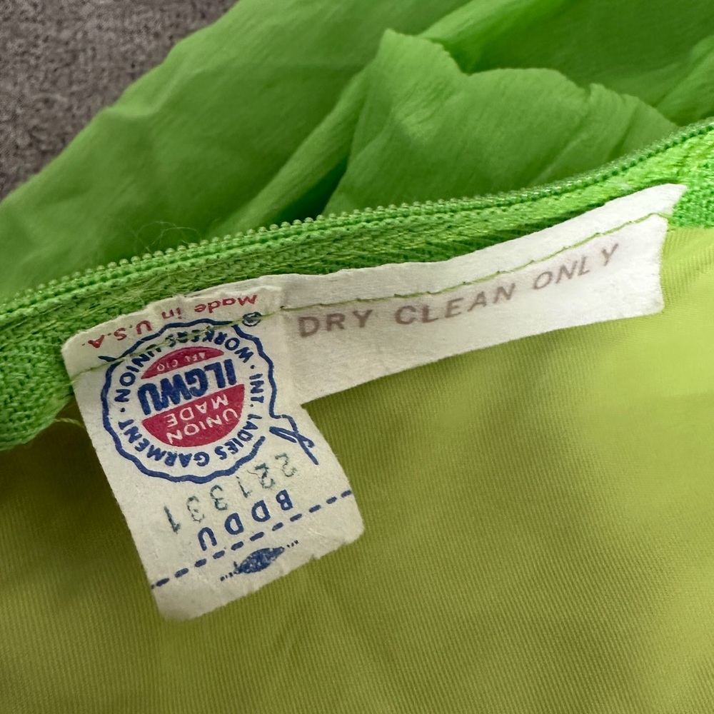VINTAGE Bright Green Dress - Picture 7 of 14